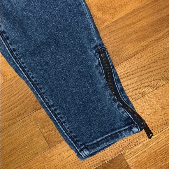 Lucky Brand jeans - Picture 2 of 3